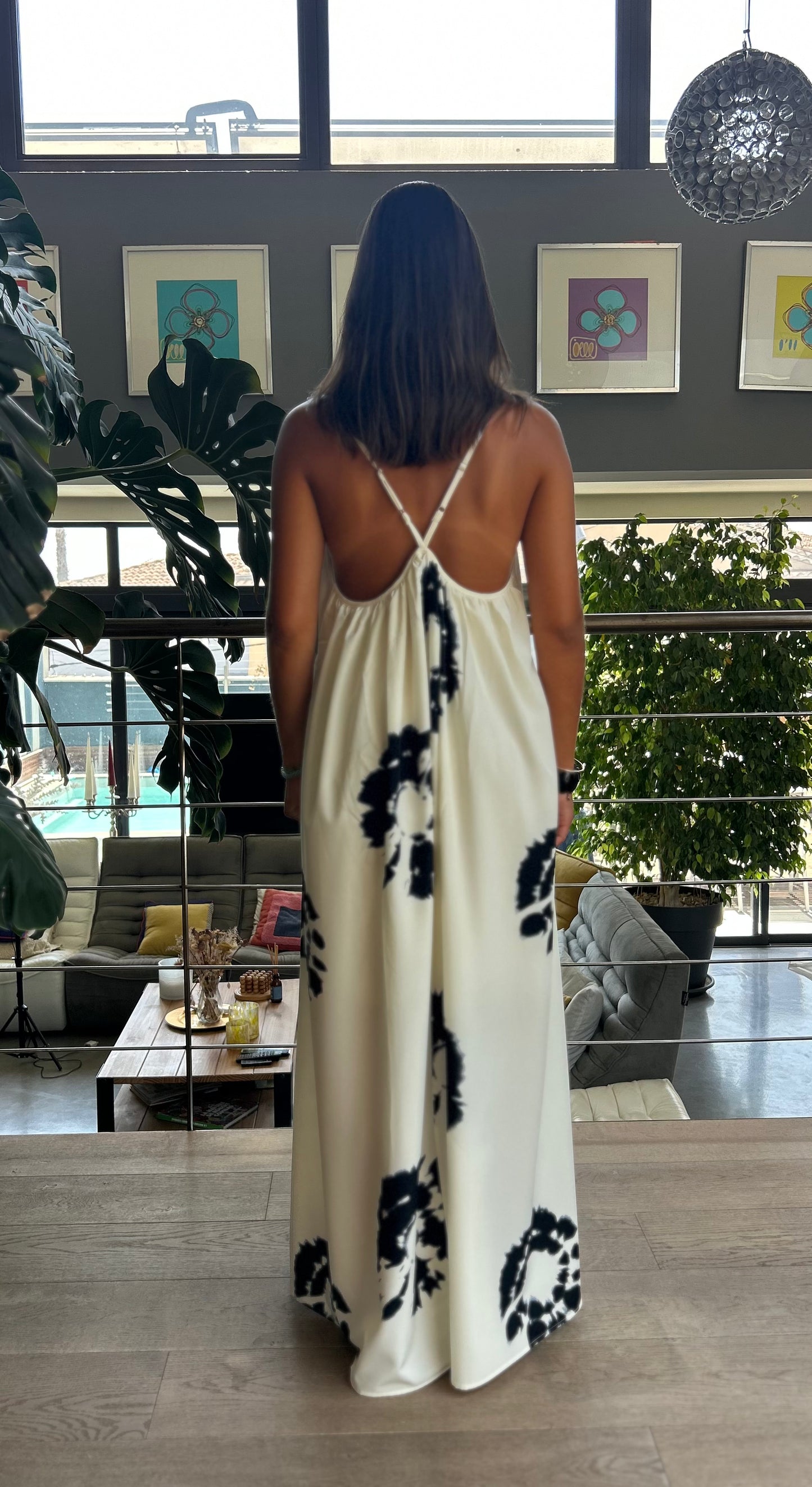 Robe longue blanche imprimés noirs
