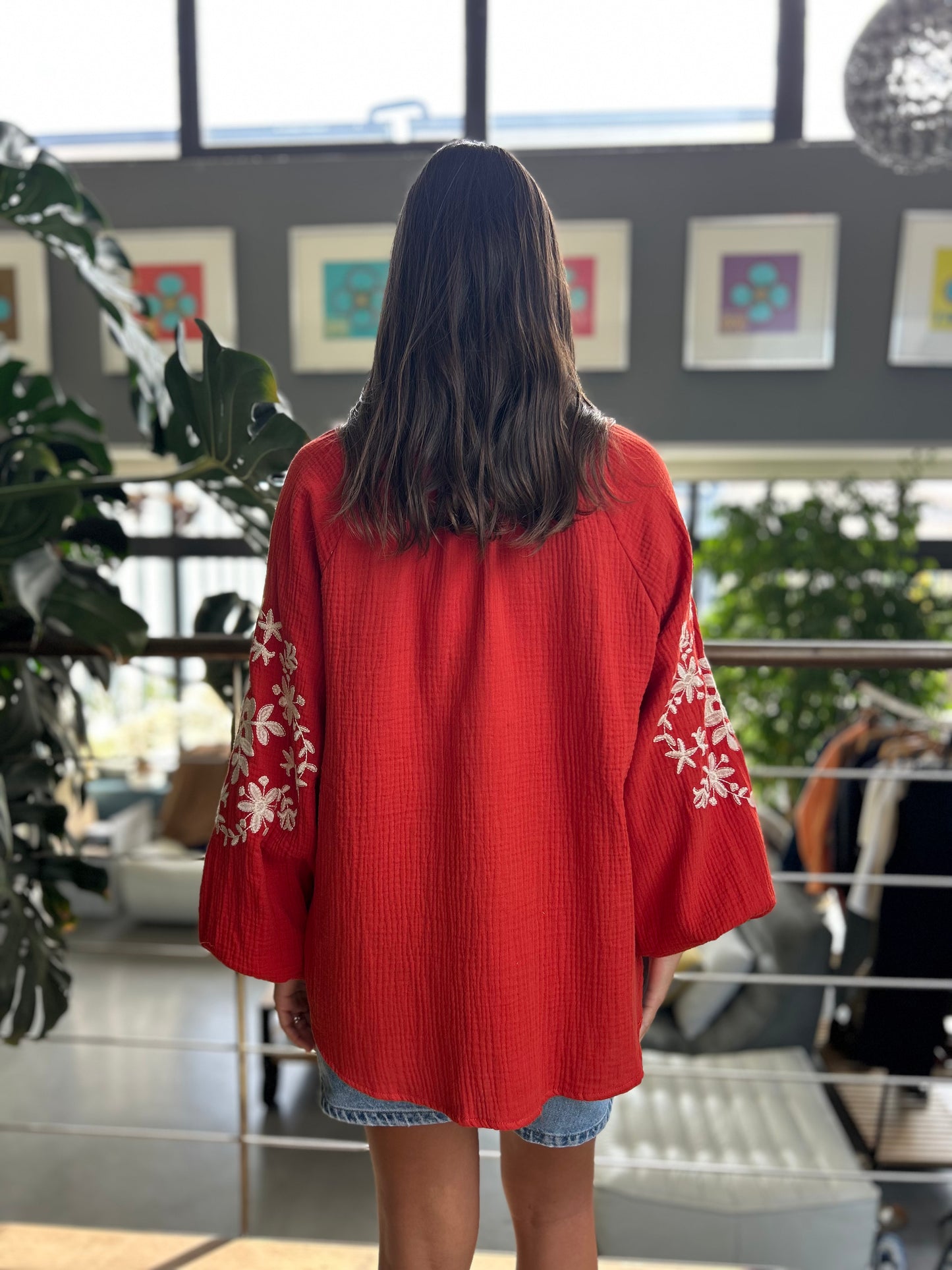 Blouse noa rouge brodée