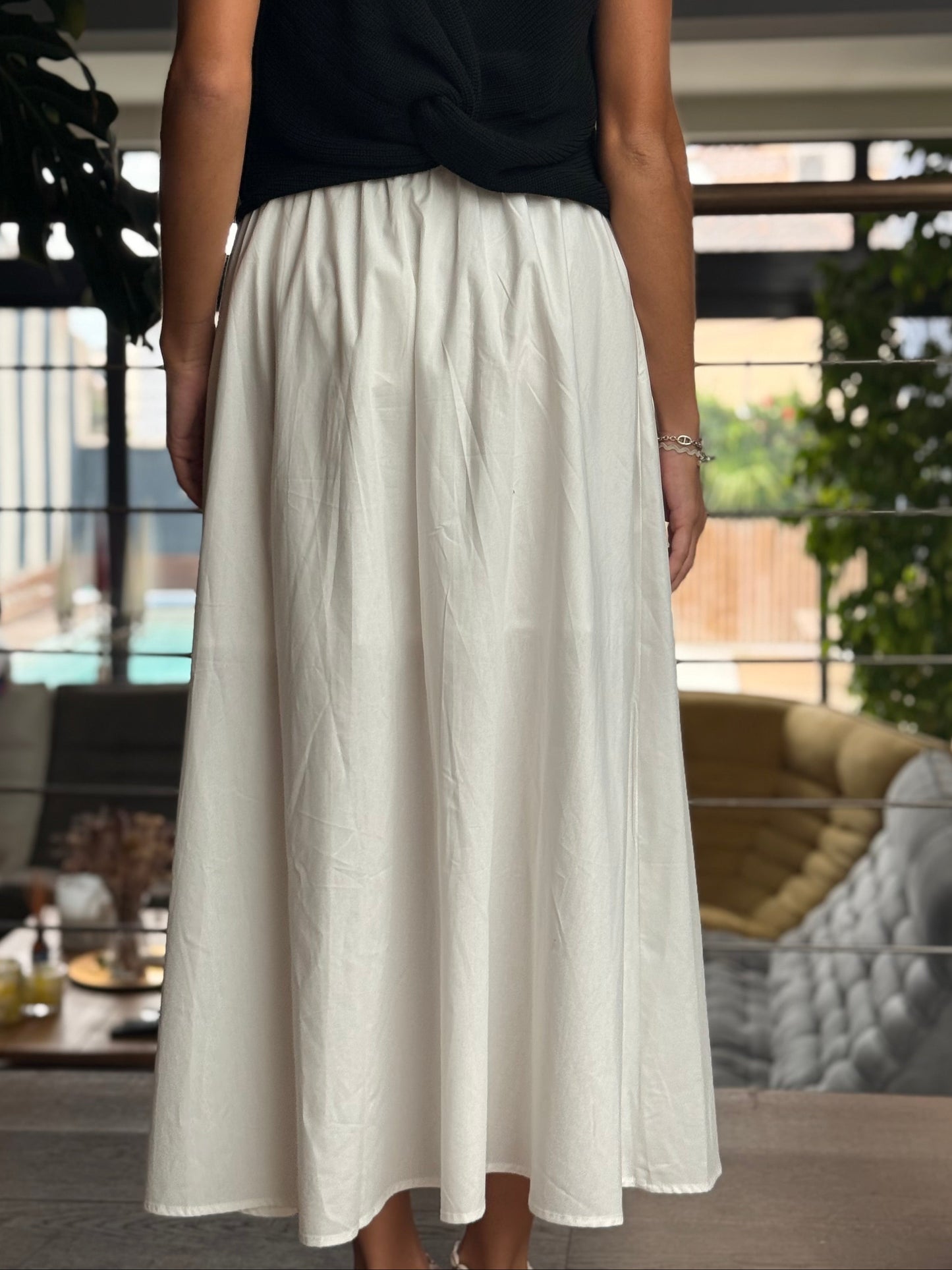 Jupe longue blanche en coton – coupe fluide