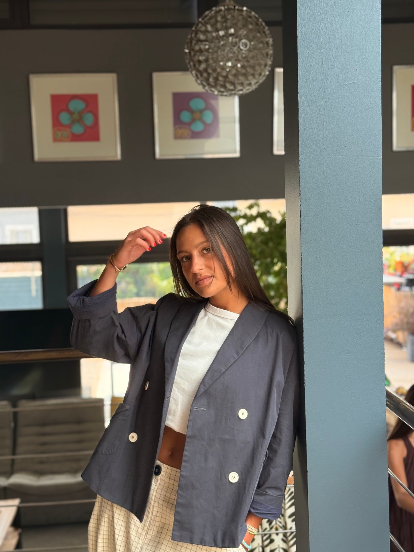 Veste blazer bleu marine – coupe courte & esprit oversize