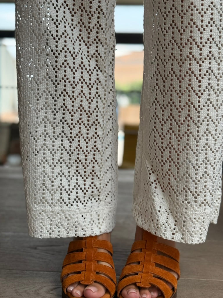 Pantalon crochet écru – Douceur et légèreté