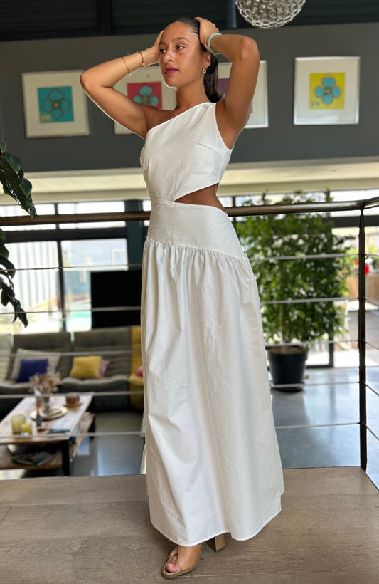 Robe longue asymétrique – Épure & Élégance