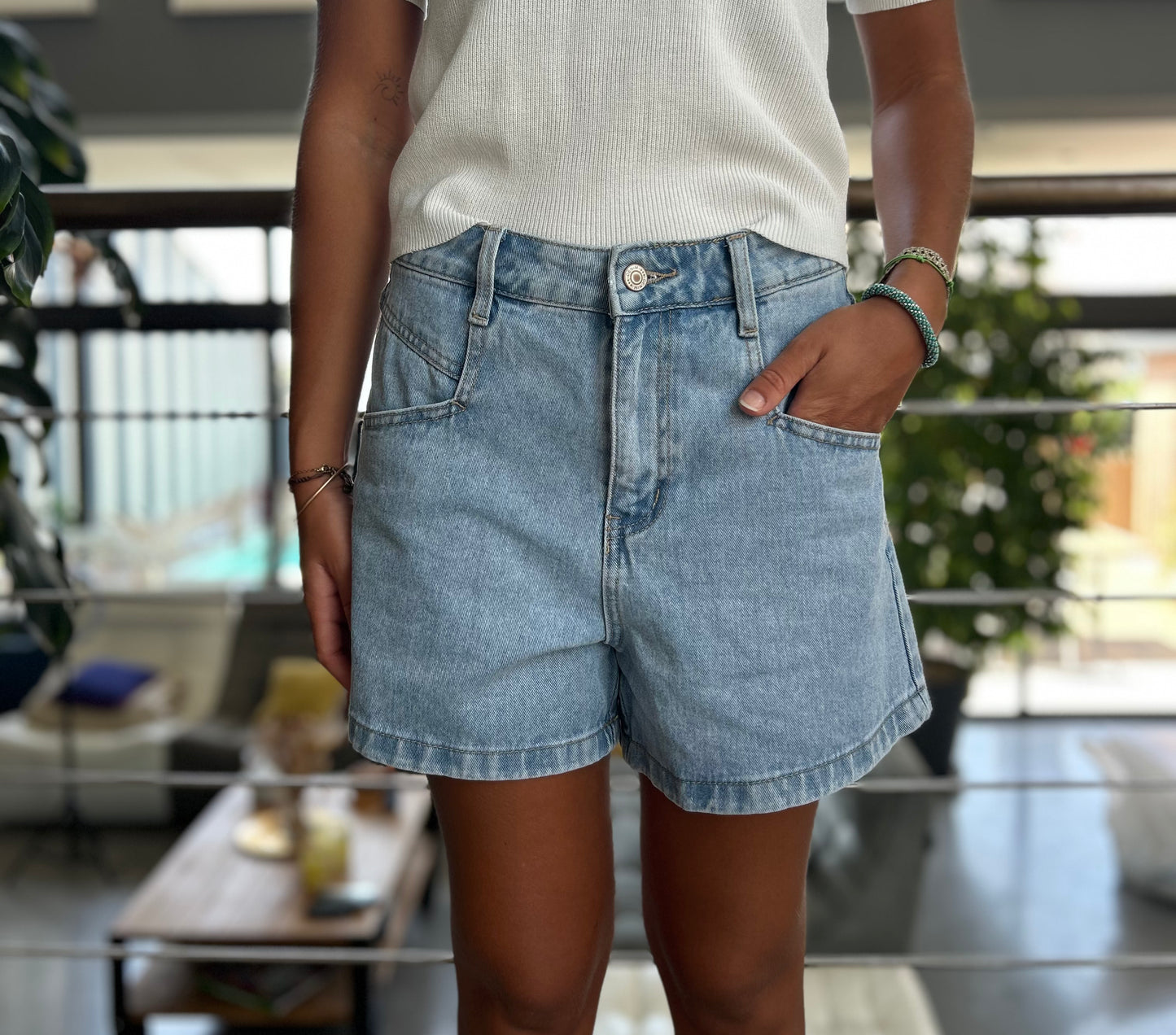 Short denim