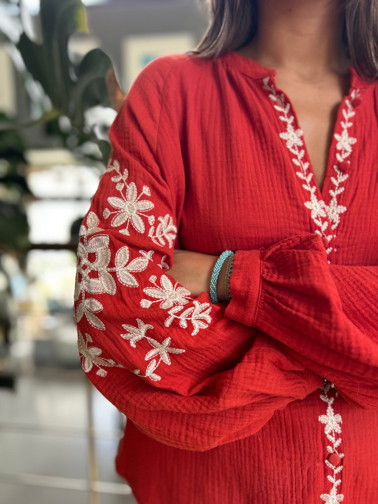 Blouse noa rouge brodée