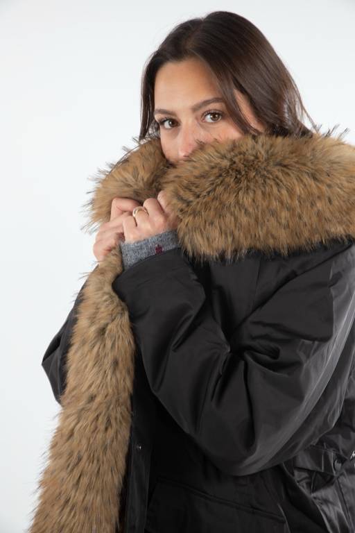 Manteau fourrure noir opale