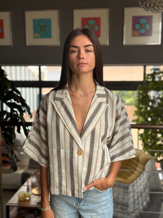 Veste courte oversize NIBRAS – rayée marron & beige