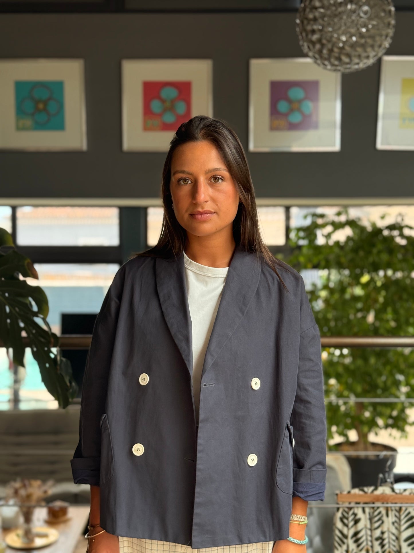 Veste blazer bleu marine – coupe courte & esprit oversize