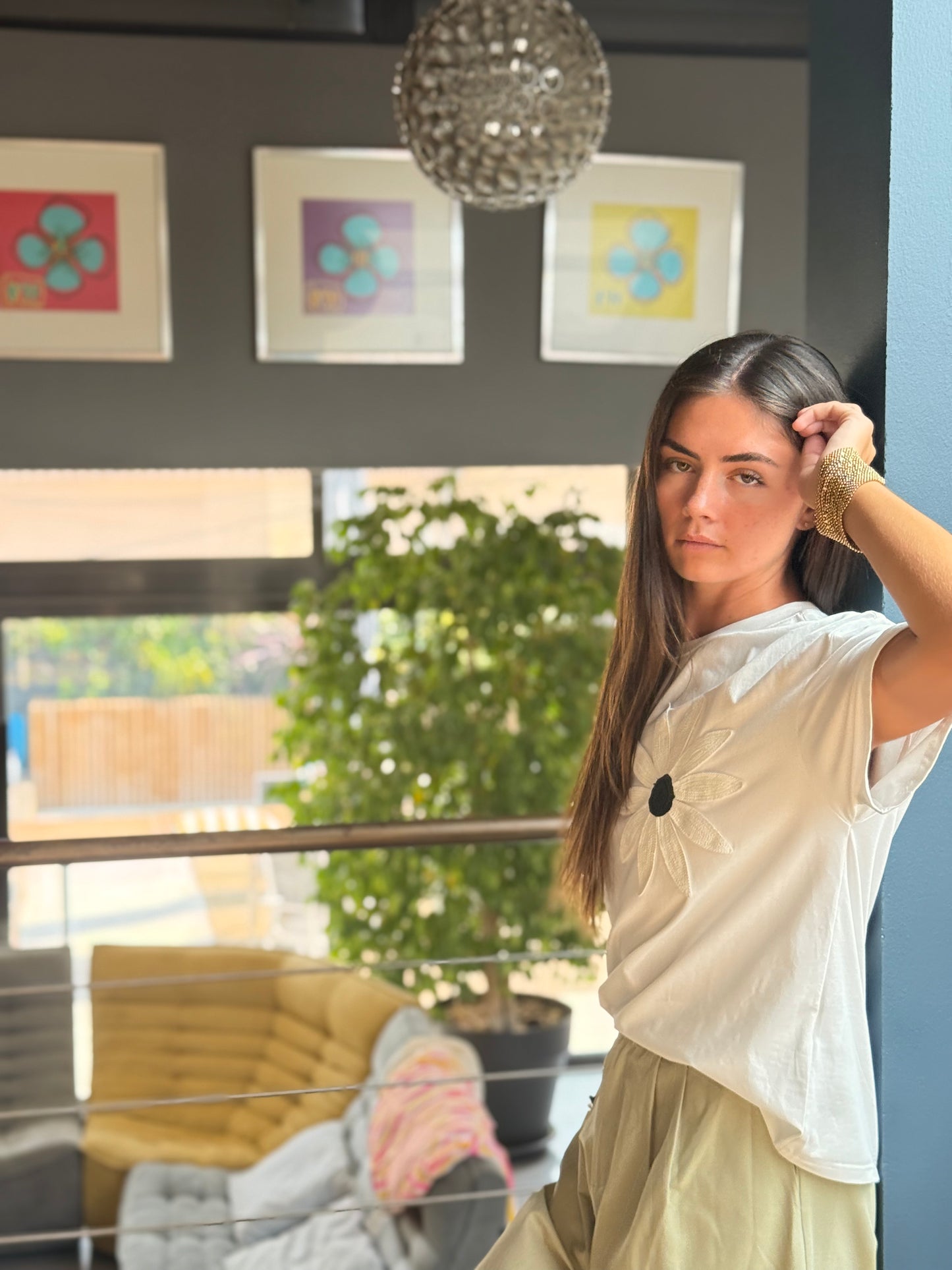 T-shirt oversize brodé – L’indispensable du moment