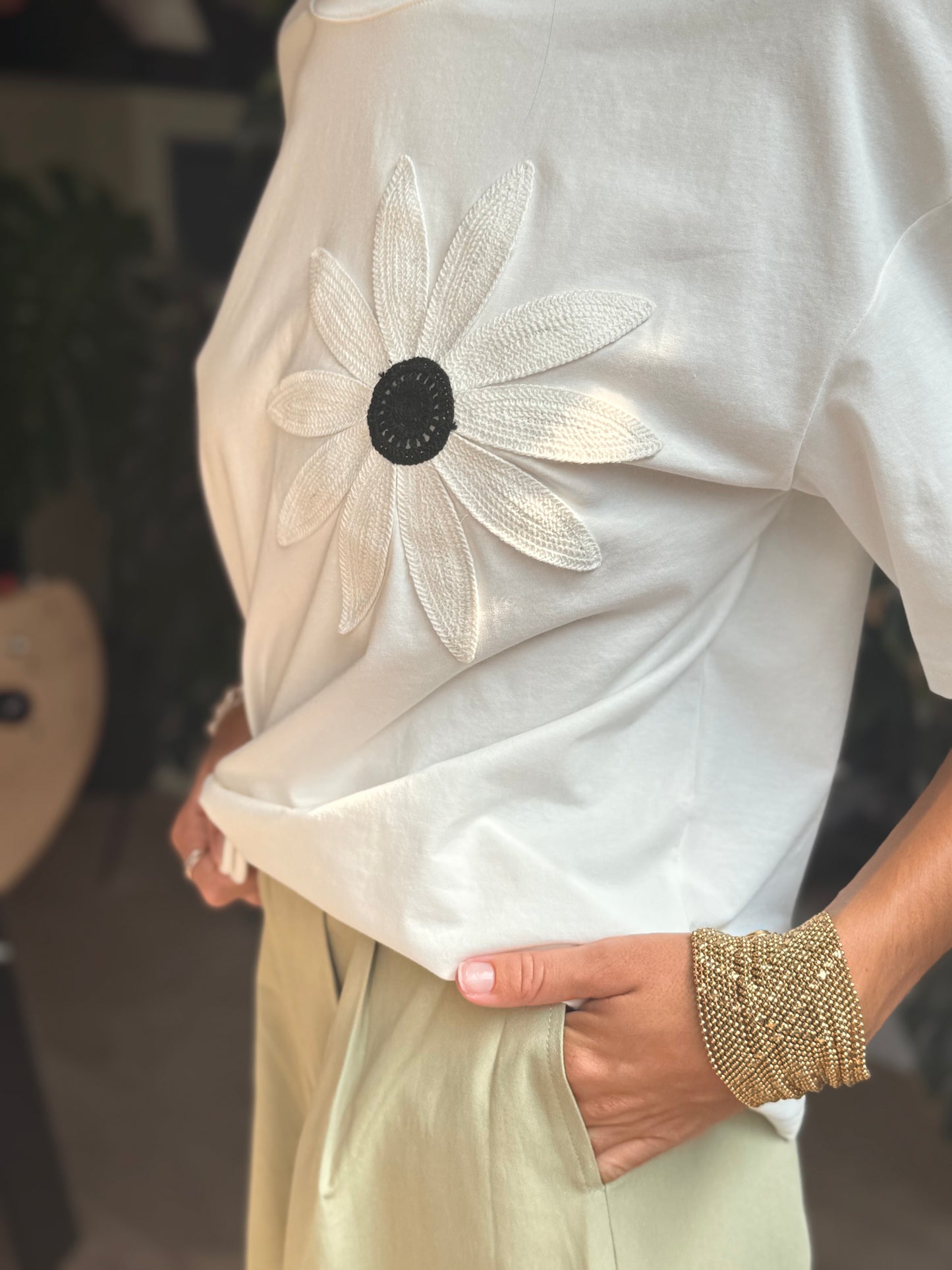 T-shirt oversize brodé – L’indispensable du moment