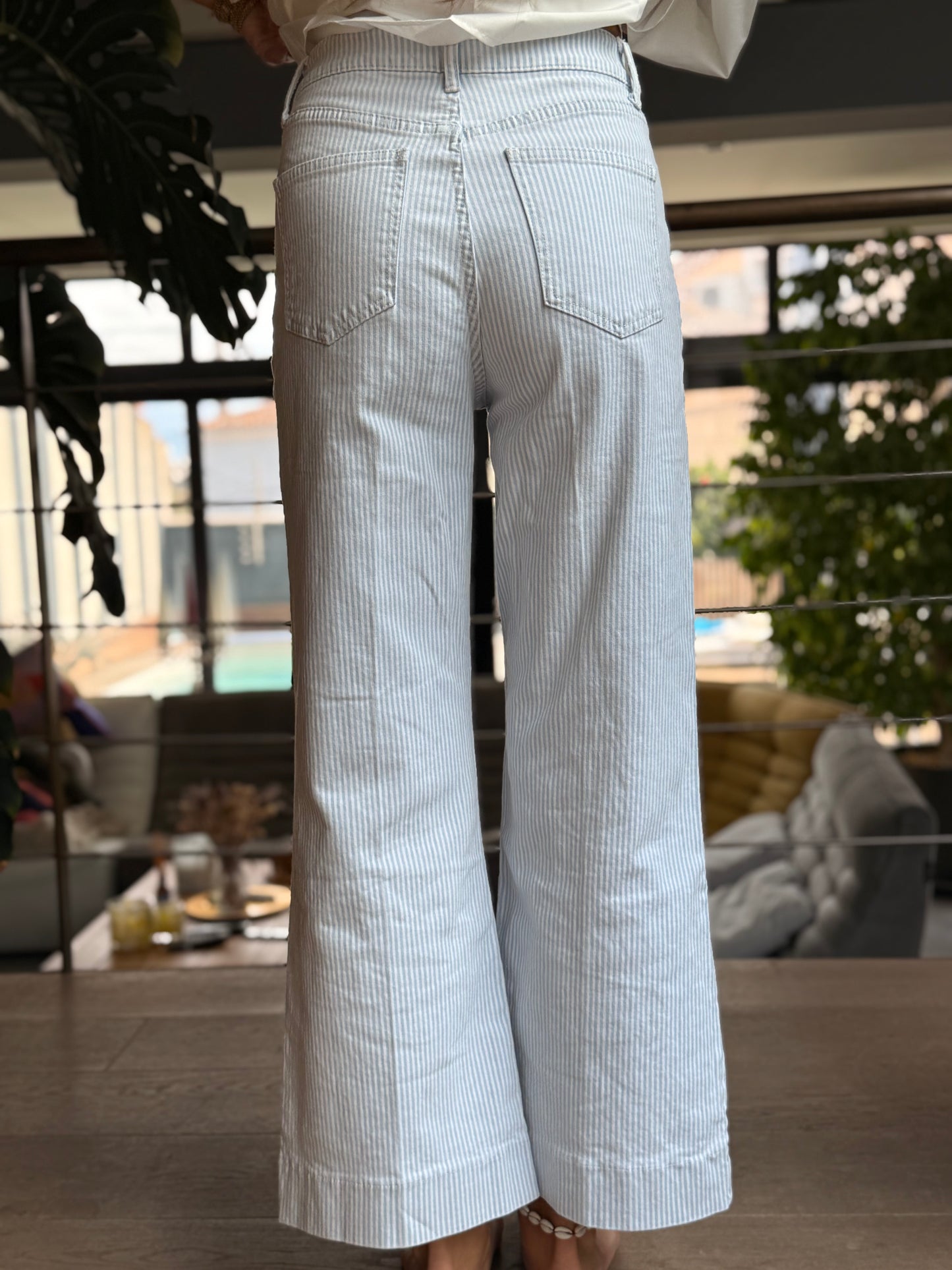 Pantalon rayé bleu ciel & blanc – Coton stretch