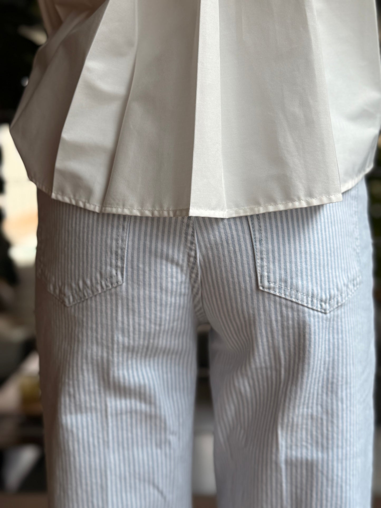 Pantalon rayé bleu ciel & blanc – Coton stretch